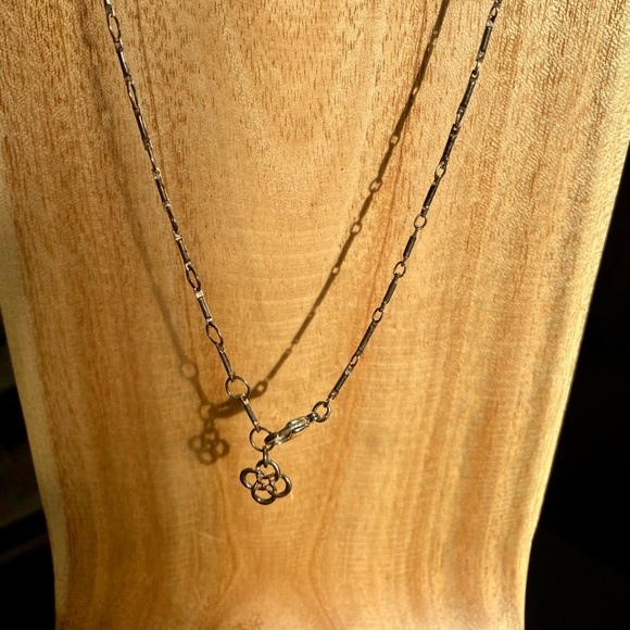 Stella & Dot Coral Necklace Silver - Picture 3 of 5